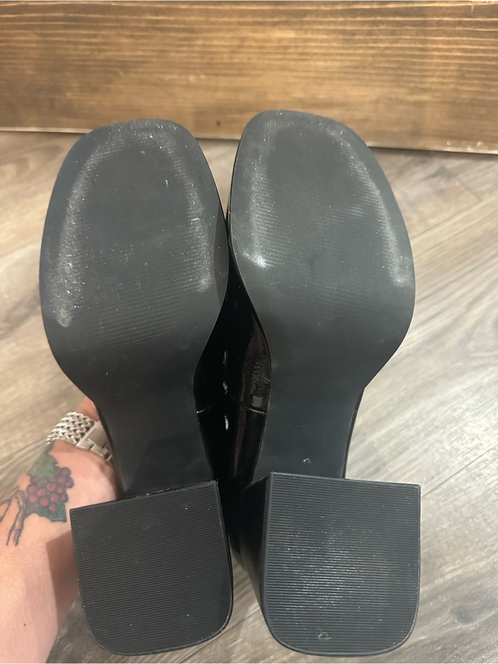Steve Madden Black Patent Mary Jane Block Heels - Picture 8 of 8